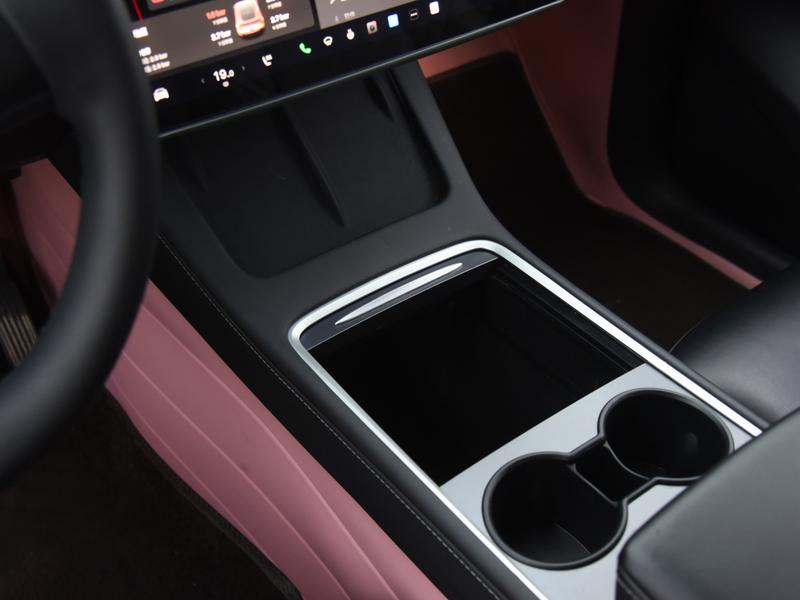 Tesla Model Y, 2023 — фото 6 из 12