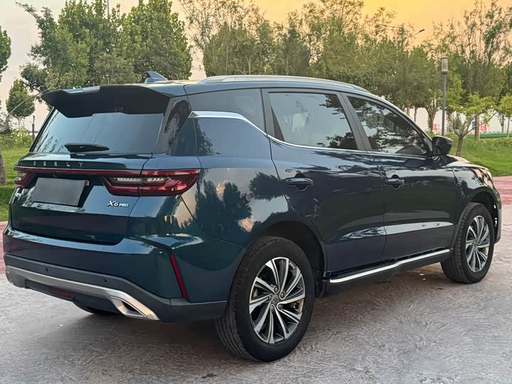 Geely Vision X6, 2022 — фото 4 из 9
