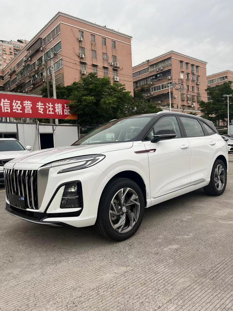 Hongqi HS3 Hybrid, 2026 — купить в Кирове под ключ