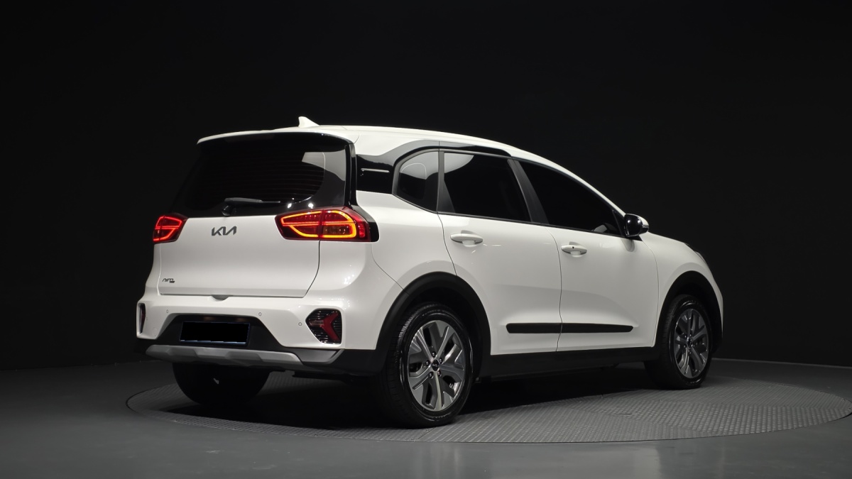 Kia Niro, 2022 — фото 2 из 12