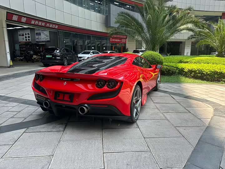 Ferrari F8, 2022 — фото 6 из 9