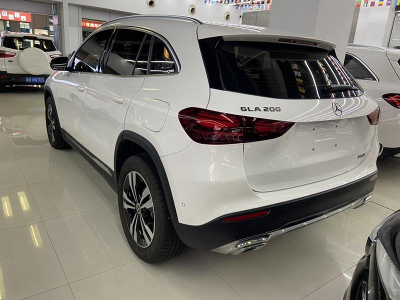 Mercedes-Benz GLA-Class, 2023 — фото 4 из 12