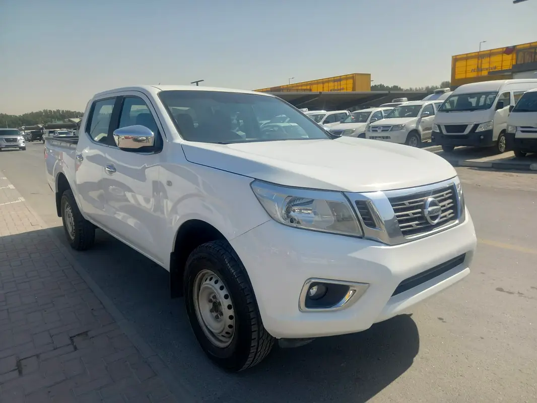 Nissan Navara, 2022 — фото 2 из 10
