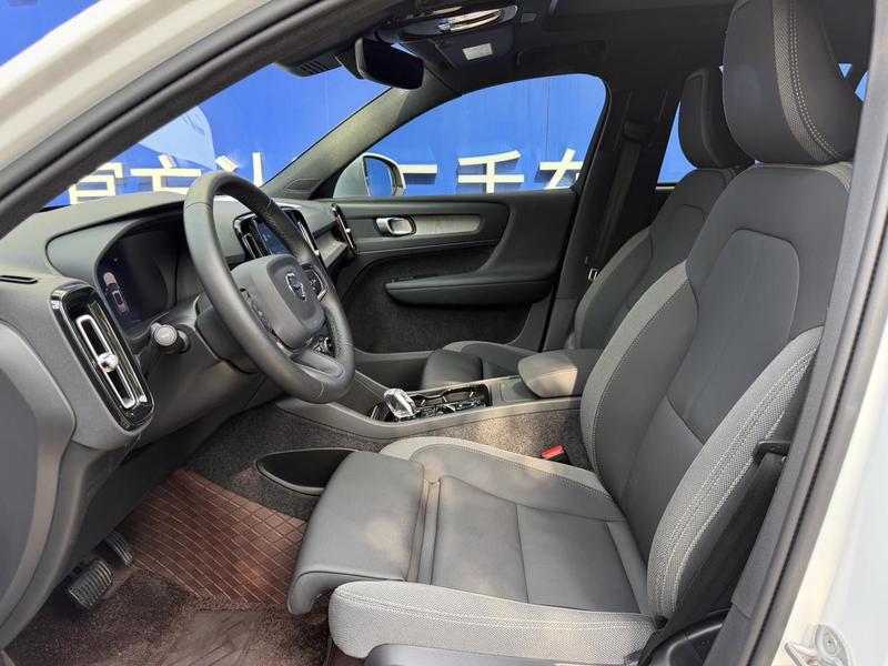 Volvo XC40, 2024 — фото 11 из 12