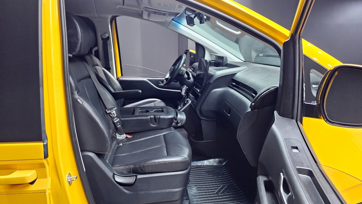 Hyundai Staria, 2022 — фото 10 из 12