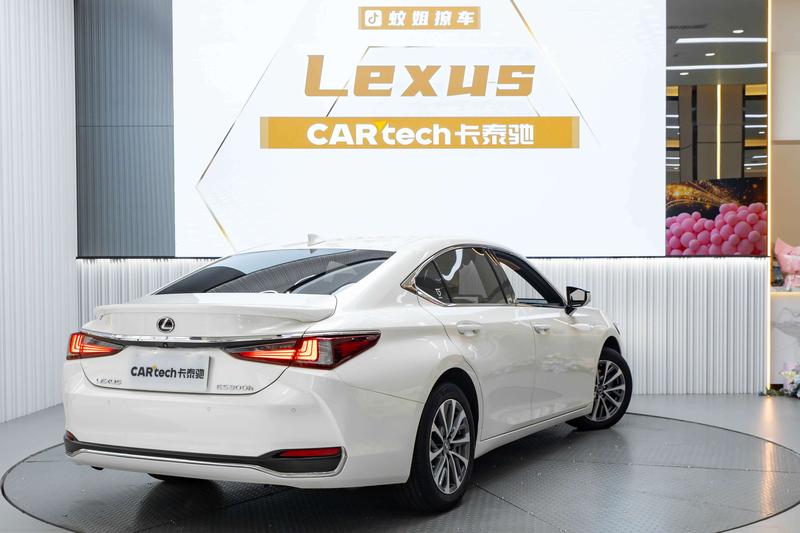 Lexus ES, 2022 — фото 6 из 12