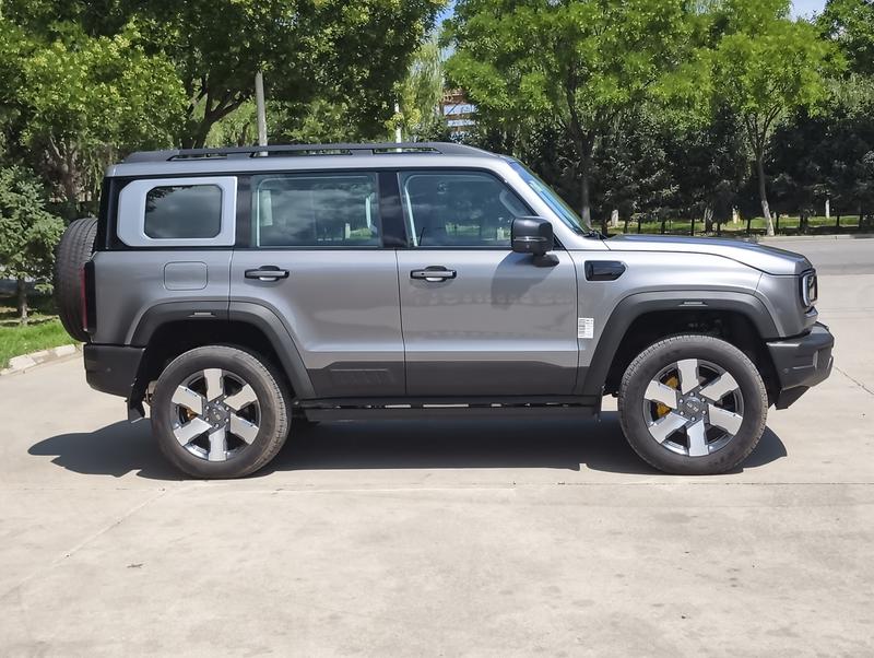 BAIC Beijing BJ40 Hybrid, 2026 — фото 7 из 11