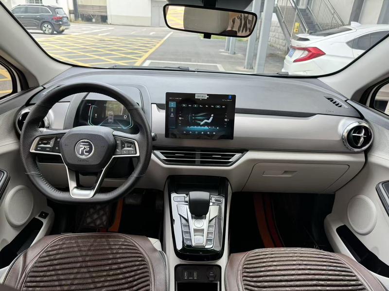 BYD Yuan Pro, 2021 — фото 6 из 12