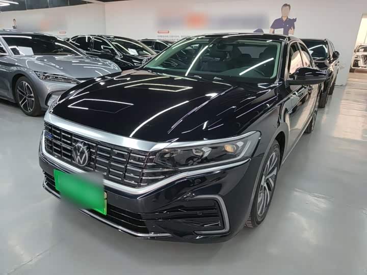 Volkswagen Passat Hybrid, 2023 — фото 2 из 9