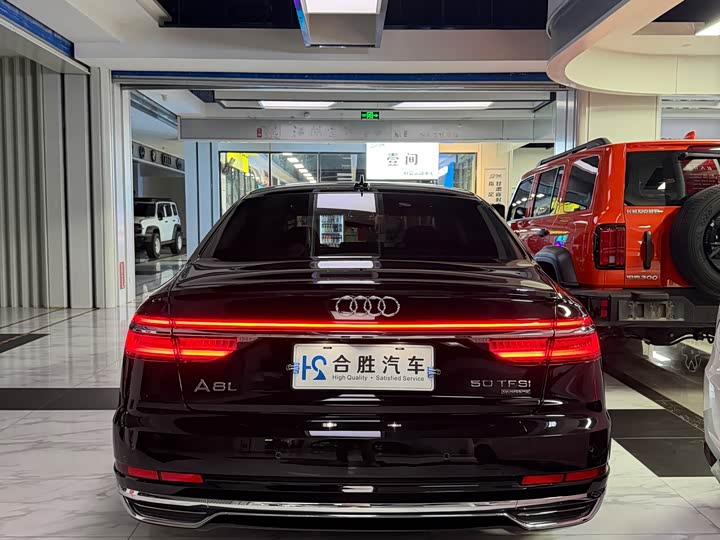 Audi A8, 2022 — фото 8 из 9