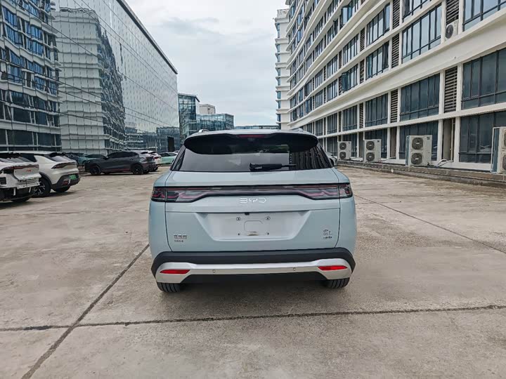 BYD Song L DM-i Hybrid, 2024 — фото 5 из 9