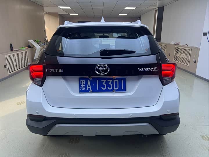 Toyota Yaris L Hatchback, 2022 — фото 5 из 9