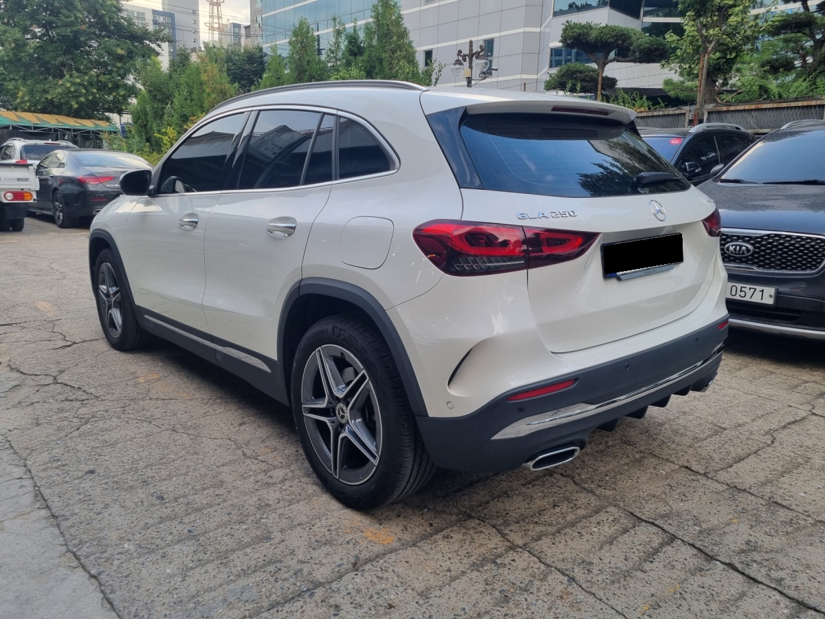 Mercedes-Benz GLA-Class, 2023 — фото 4 из 12