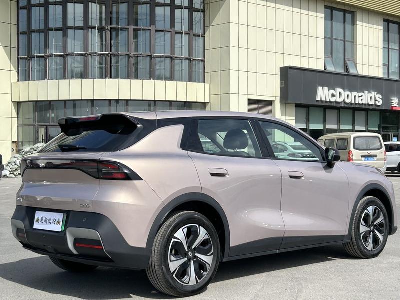 Changan Qiyuan (Nevo) Q05, 2025 — фото 6 из 9