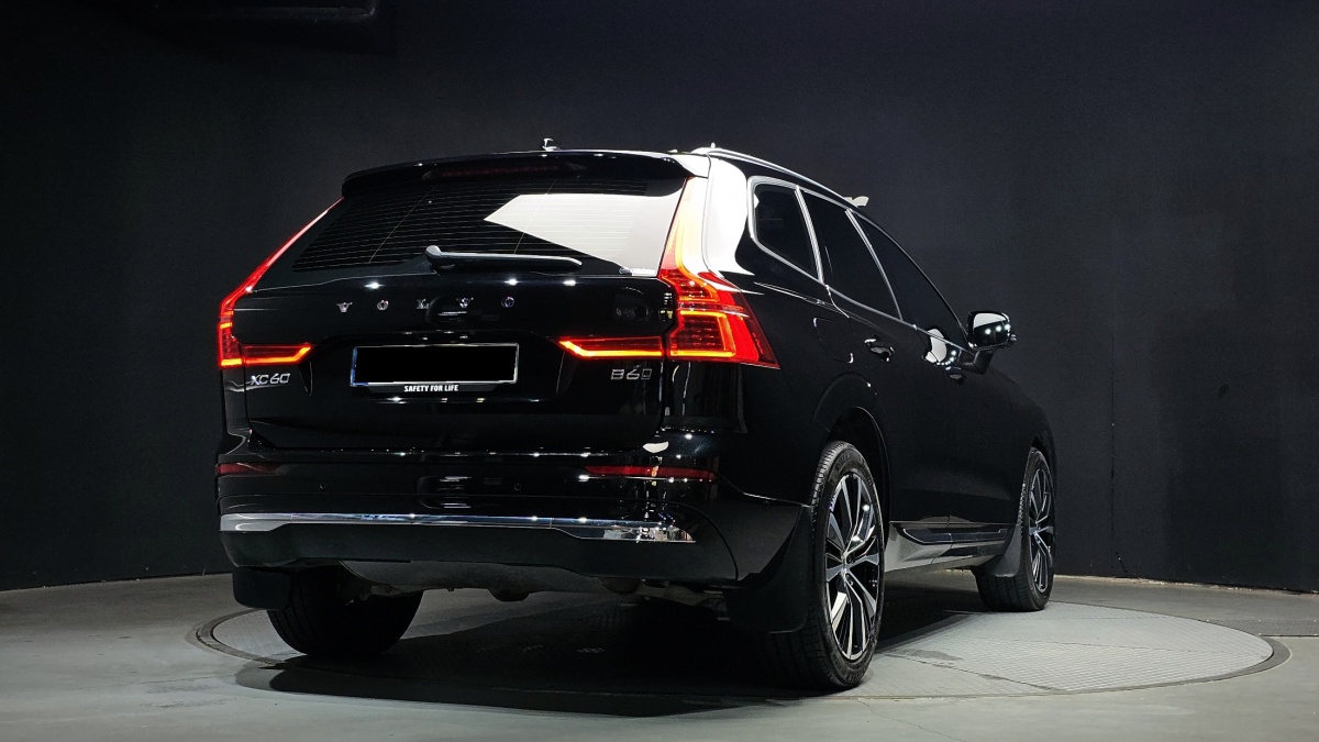 Volvo XC60, 2024 — фото 2 из 12