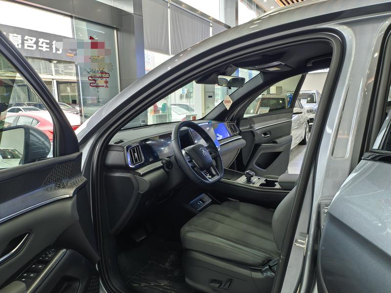BYD Song Pro Hybrid, 2025 — фото 11 из 12