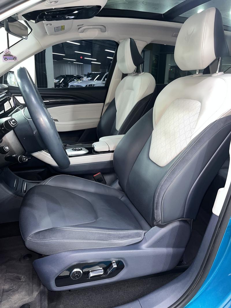 BAIC Arcfox Alpha T, 2023 — фото 10 из 12