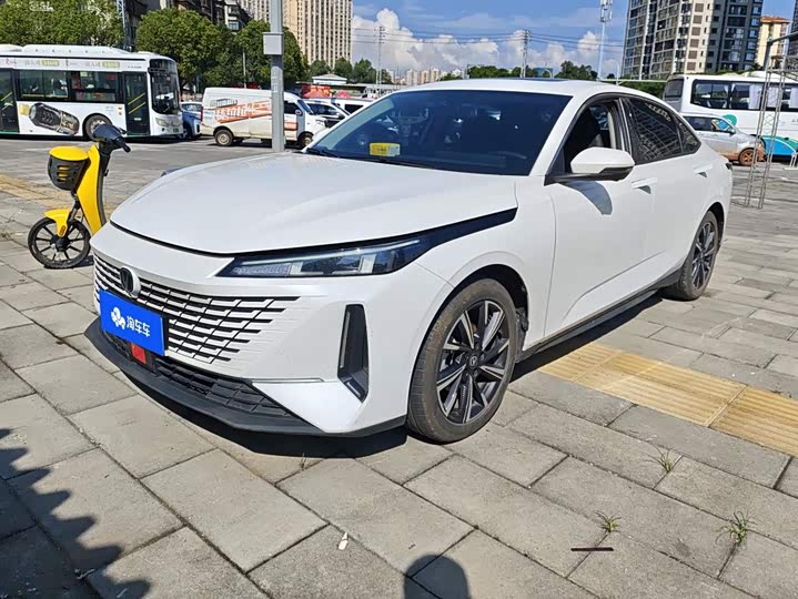 Changan Yida, 2023 — купить в Санкт-Петербурге под ключ