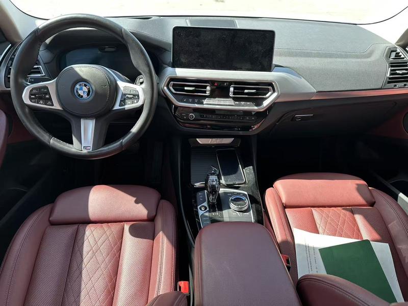 BMW iX3, 2022 — фото 7 из 10