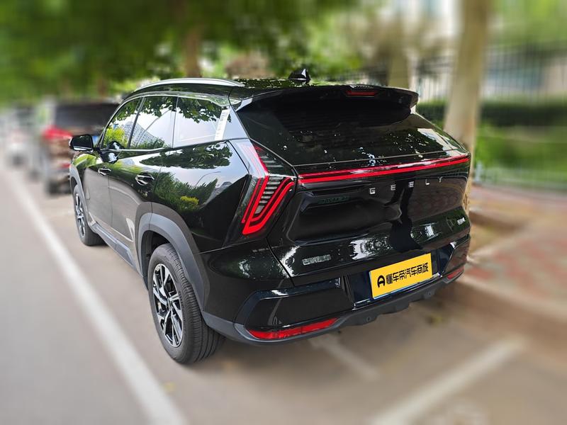 Geely Atlas L, 2025 — фото 4 из 12
