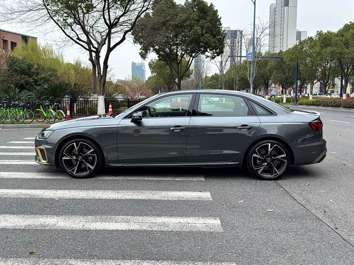 Audi A4L, 2023 — фото 4 из 9