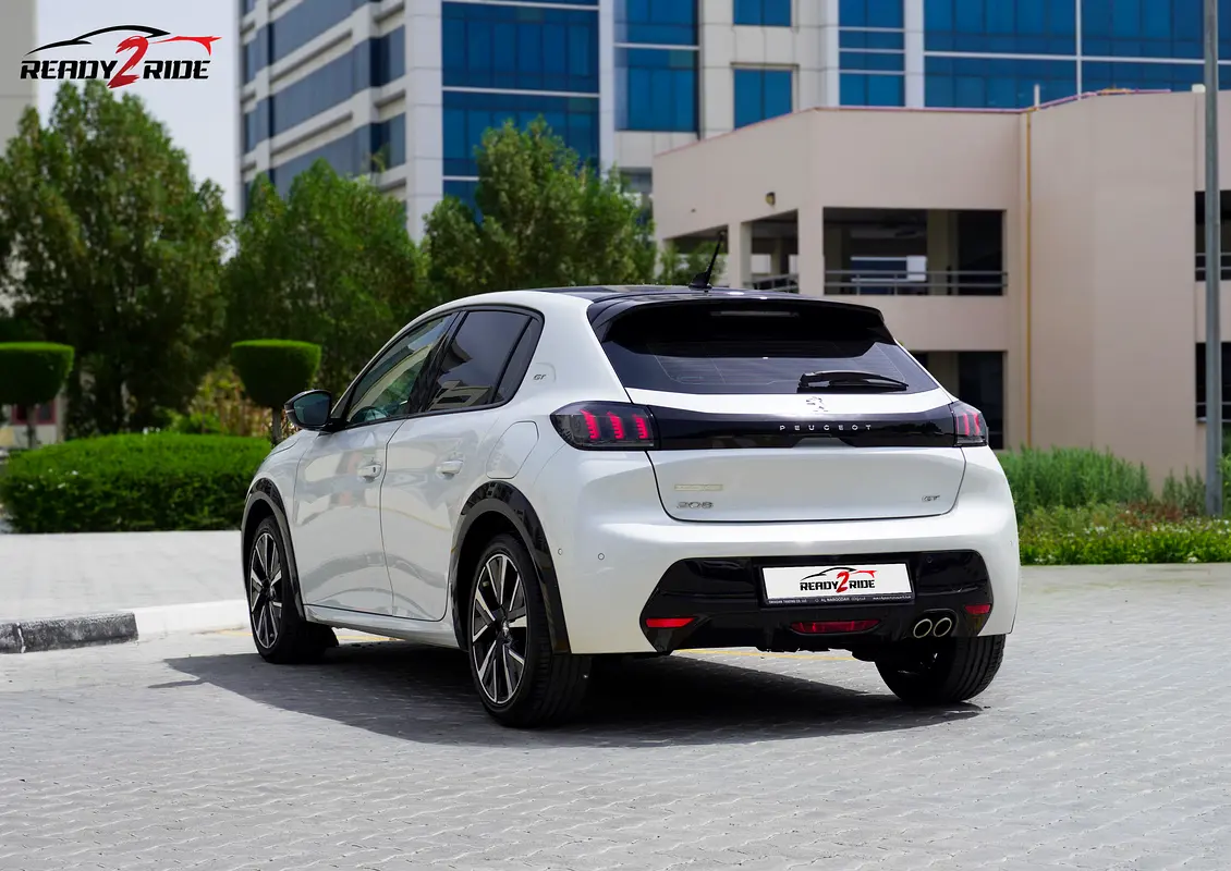 Peugeot 208, 2023 — фото 8 из 10