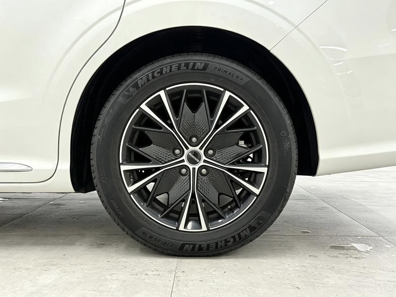 Roewe iMax 8, 2023 — фото 11 из 12