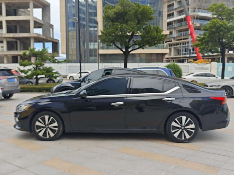Nissan Teana, 2022 — фото 4 из 12