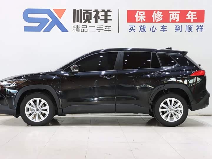 Toyota Corolla Cross, 2024 — фото 6 из 9