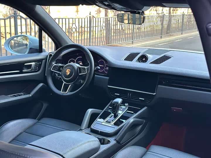 Porsche Cayenne Hybrid, 2022 — фото 4 из 9
