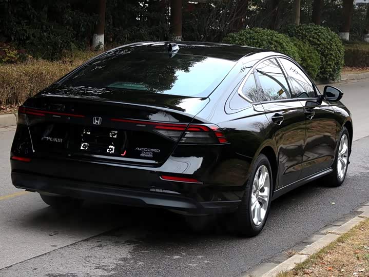 Honda Accord, 2023 — фото 7 из 9