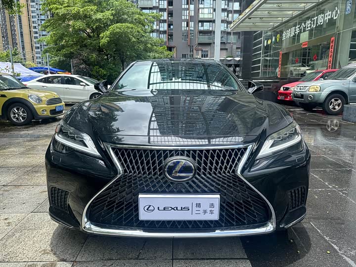Lexus LS, 2022 — фото 2 из 9