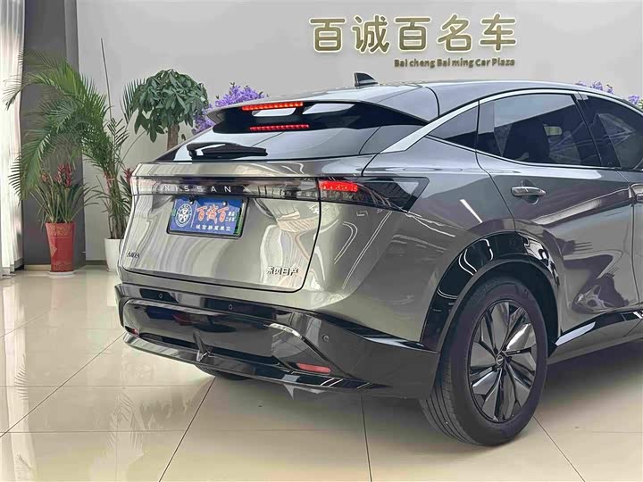 Nissan Ariya EV, 2024 — фото 6 из 9
