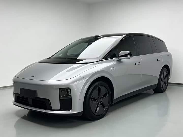 LiXiang i8, 2025 — купить в Казани под ключ
