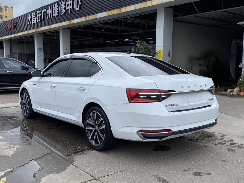 Skoda Superb, 2022 — фото 4 из 12