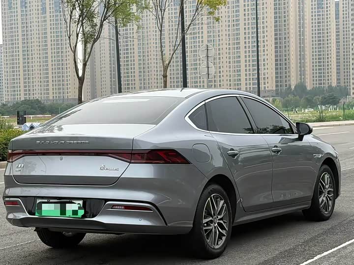 BYD Qin Plus, 2023 — фото 7 из 9