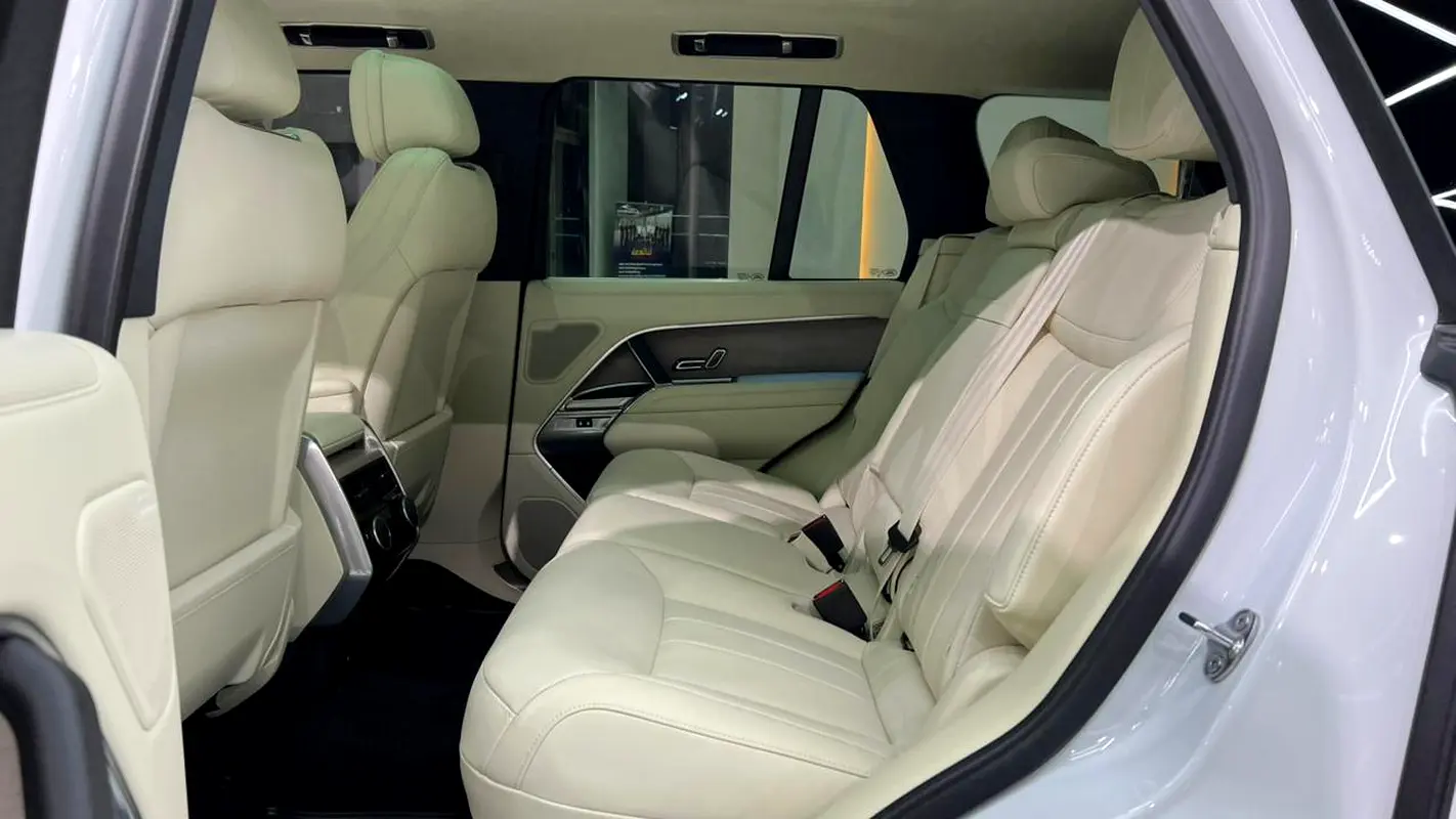 Land Rover Range Rover, 2025 — фото 6 из 10