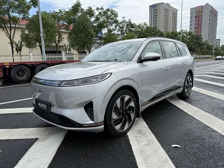 Dongfeng Yipai eπ 008, 2024 — купить в Йошкар-Оле под ключ