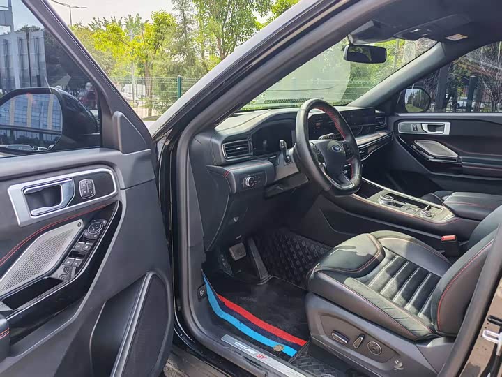 Ford Explorer, 2022 — фото 4 из 9