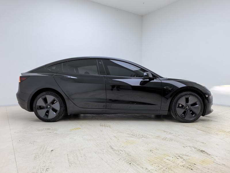 Tesla Model 3, 2022 — фото 8 из 12