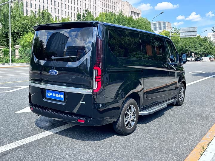 Ford Tourneo, 2023 — фото 3 из 9