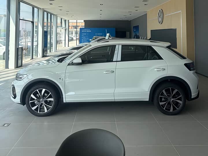 Volkswagen T-Roc, 2025 — фото 3 из 9