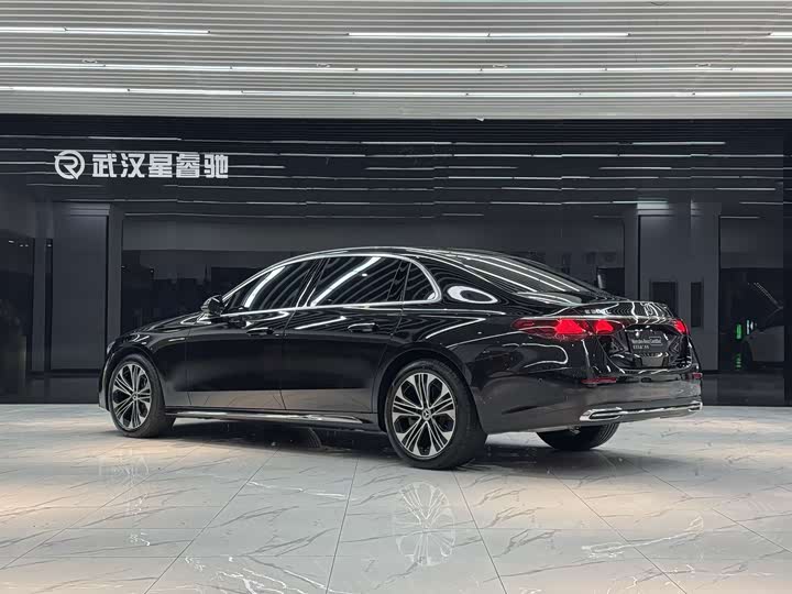 Mercedes-Benz E-Class, 2025 — фото 4 из 9
