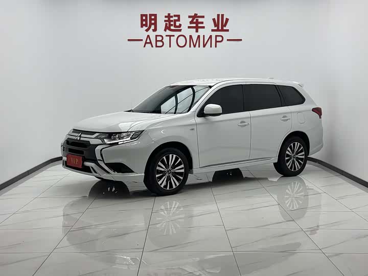 Mitsubishi Outlander, 2023 — купить в Ульяновске под ключ