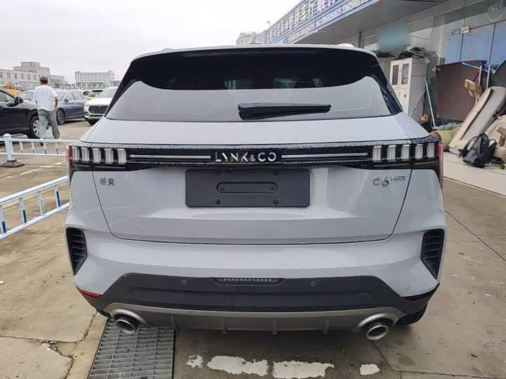 Lynk & Co 06 EM-P Hybrid, 2021 — фото 6 из 9