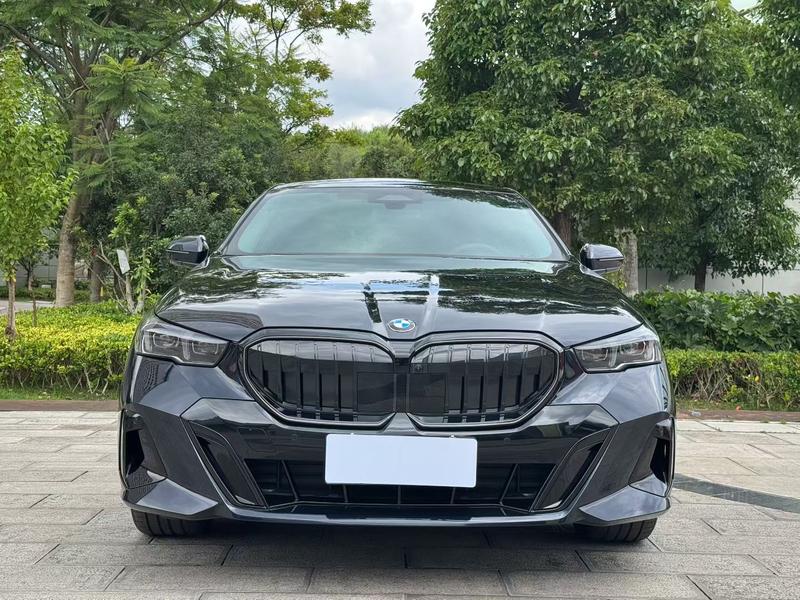 BMW 5 Series, 2025 — фото 2 из 10