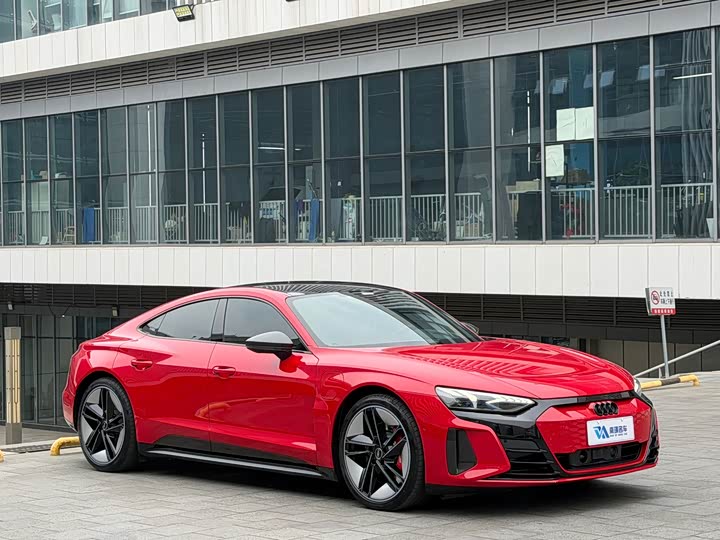 Audi RS e-tron GT, 2024 — фото 3 из 9