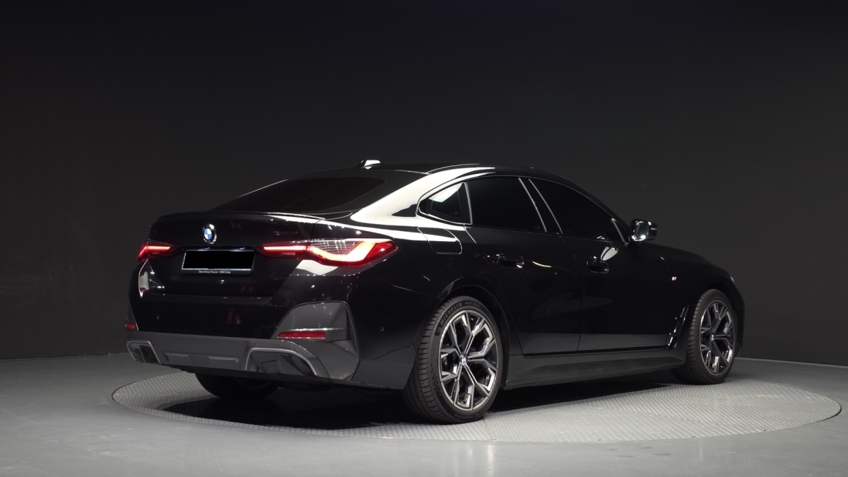 BMW i4, 2022 — фото 2 из 12