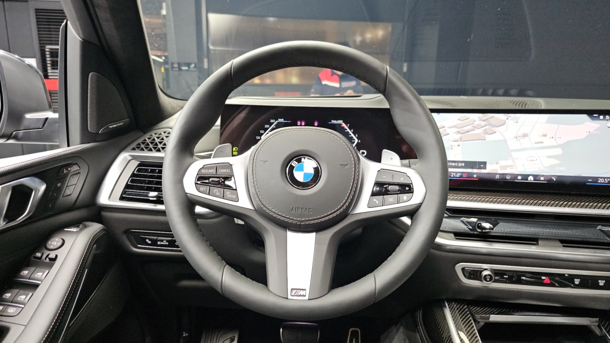 BMW X7, 2025 — фото 12 из 12