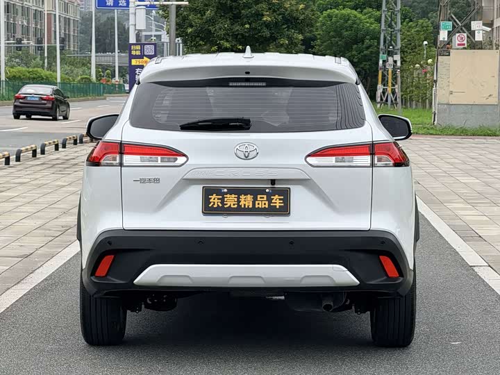Toyota Corolla Cross, 2023 — фото 5 из 9